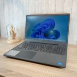 DELL Vostro 15 3000（3500） / 2021年2月製 / Core i3-1115G4 / メモリ8GB / 新品SSD240GB / Windows11 25H2 / LibreOffice / 15.6型 HN-2011