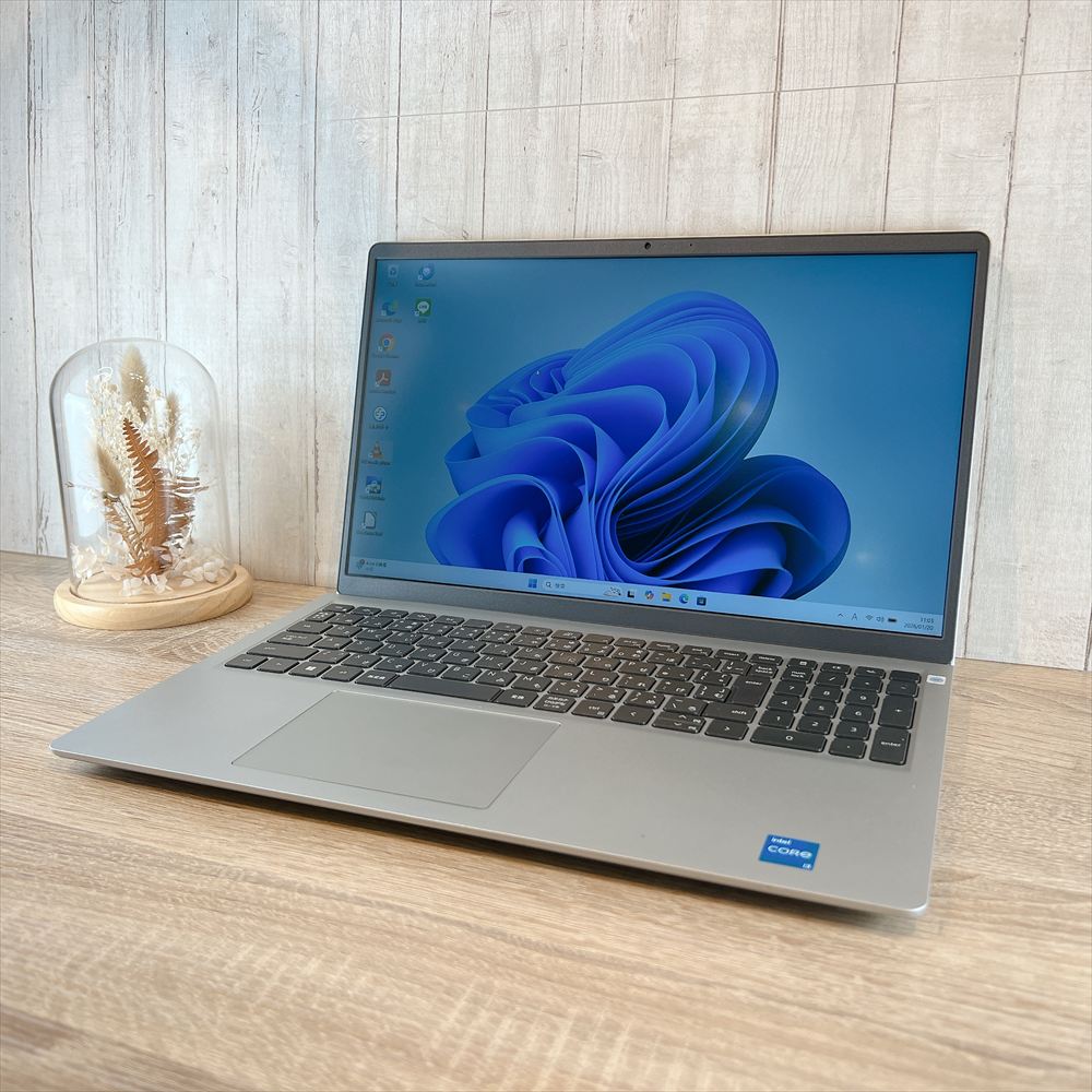 hn-2012 【美品】DELL Inspiron15 3511 / 2022年10月製 / Core i3-1115G4 / メモリ8GB / 新品SSD240GB / Windows11 25H2 / LibreOffice / 15.6型 HN-2012 - 画像 (1)